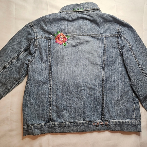 Arizona Jeans Girls Blue Jean Jacket With Flower And Butterfly Stitching Size XL - Picture 8 of 9
